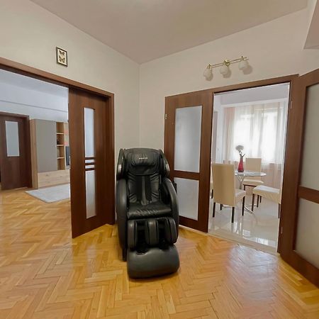 Relax Old Town Apartment Oradea Exterior foto